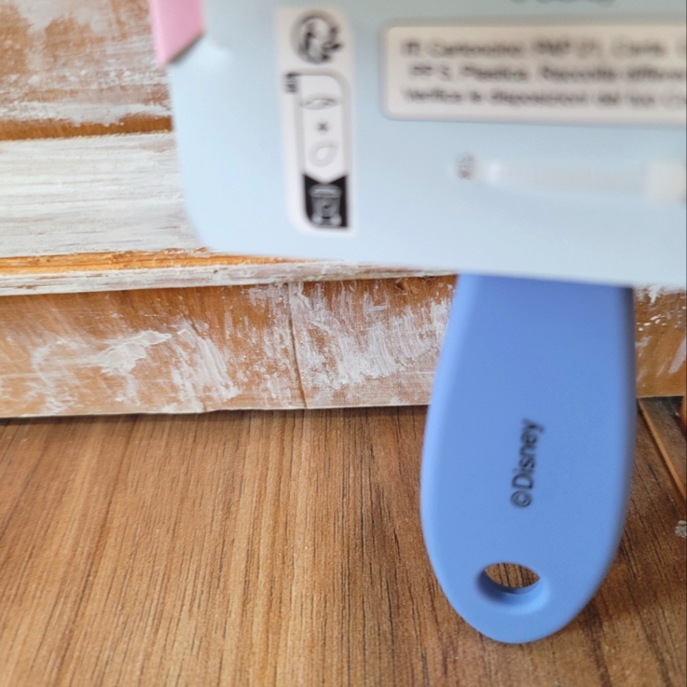 Lilo and Stitch Hair Brush - Picture 3 of 4